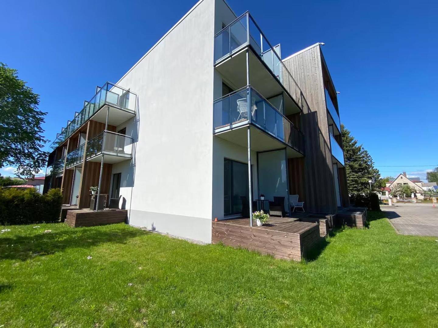 Lovely Aisa Apartment | 2 Terraces Pärnu Buitenkant foto