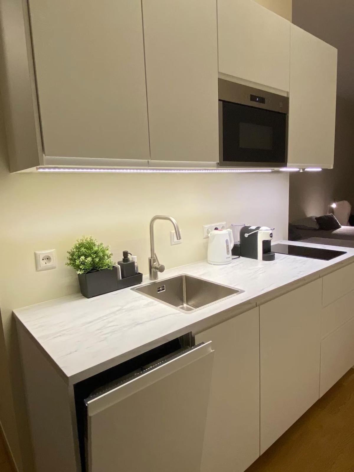 Lovely Aisa Apartment | 2 Terraces Pärnu Buitenkant foto